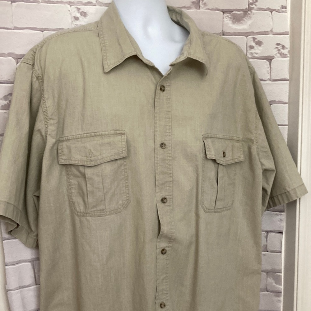 Mens Basic Editions button down tan shirt